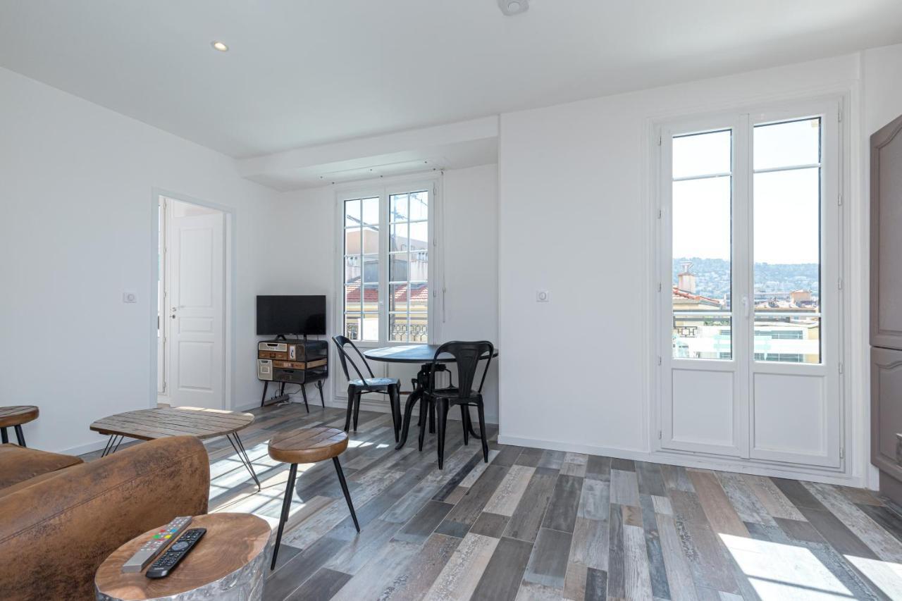 Squared Head-Apartment With Terrace In Nice Buitenkant foto